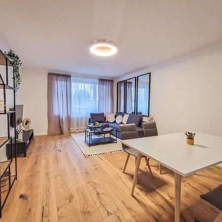 וינה Feelhome - Design Apartment - Kitchen - Kingbed - Smart Tv מראה חיצוני תמונה