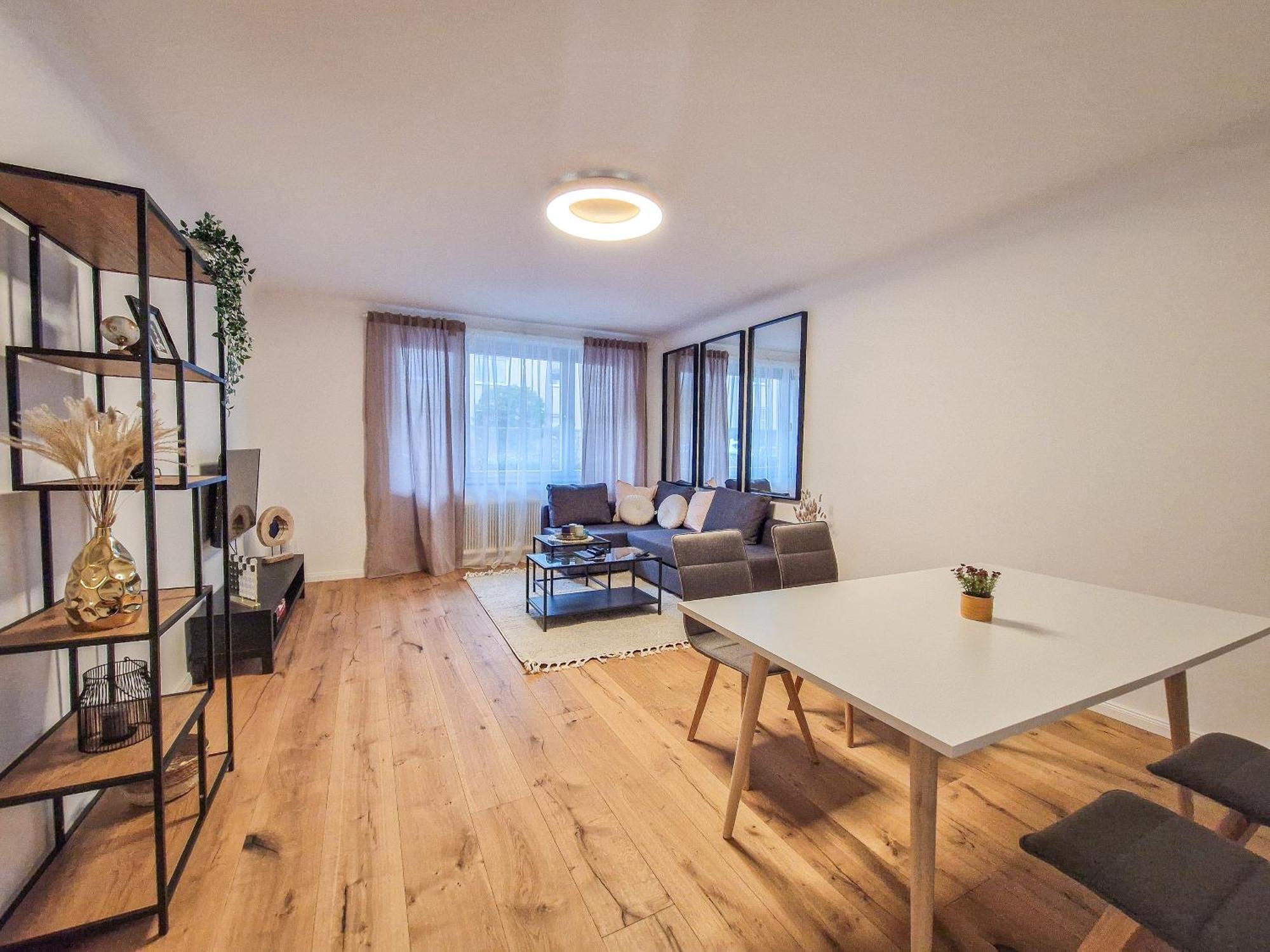 וינה Feelhome - Design Apartment - Kitchen - Kingbed - Smart Tv מראה חיצוני תמונה